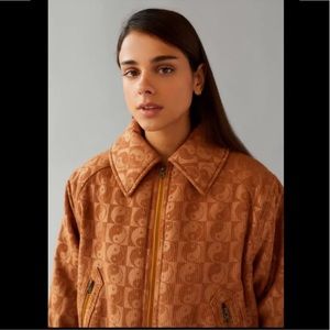 Urban Outfitters YingYang Cropped Puffer XL